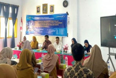Unib Latih 25 Guru SMP Bengkulu Gunakan AI untuk Penilaian Siswa