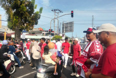 Jelang HUT ke-81 RI, Pemkot Bengkulu Bagikan 5.000 Bendera Merah Putih